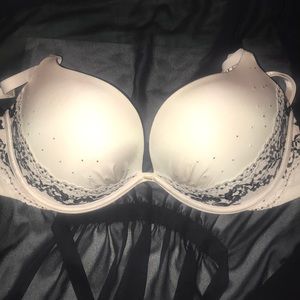 Victoria’s secret push up bra 38C